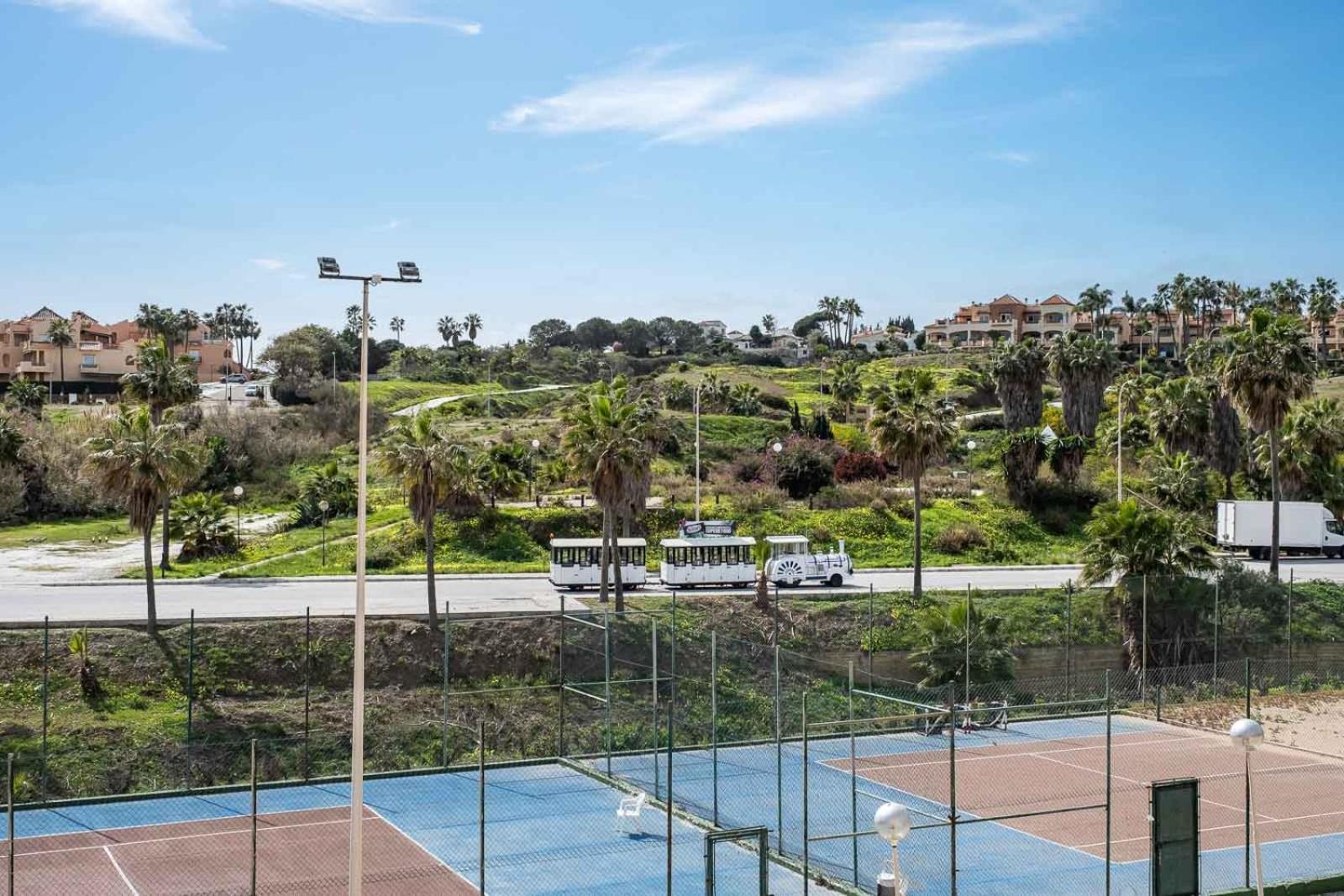 Family & Beach Apartments Mijas Costa & Fuengirola By Alfresco Stays El Faro Zewnętrze zdjęcie