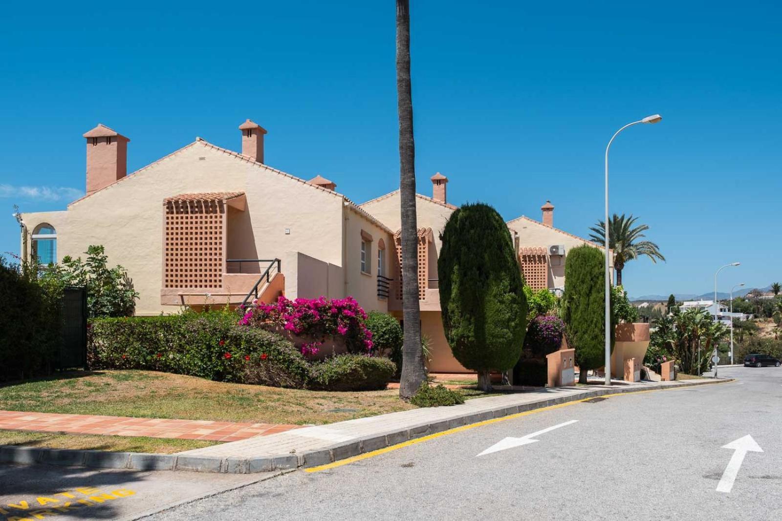 Family & Beach Apartments Mijas Costa & Fuengirola By Alfresco Stays El Faro Zewnętrze zdjęcie