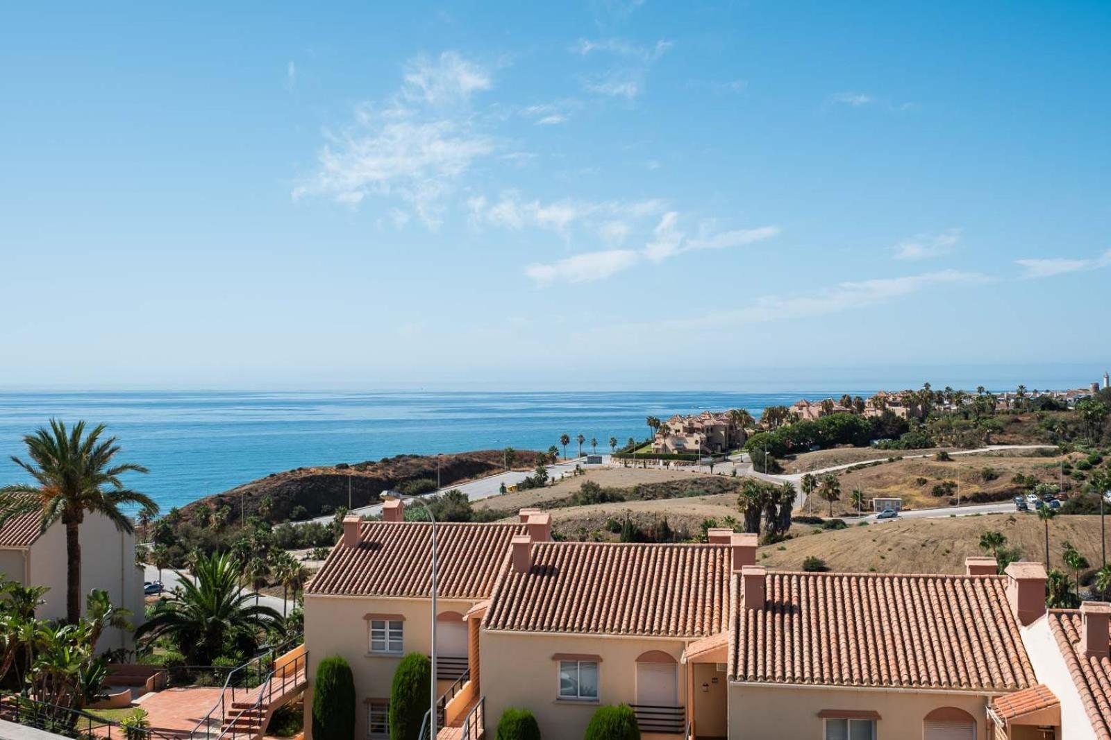 Family & Beach Apartments Mijas Costa & Fuengirola By Alfresco Stays El Faro Zewnętrze zdjęcie